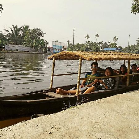 Aham Yoga Nest Bed & Breakfast Alappuzha ภายนอก รูปภาพ