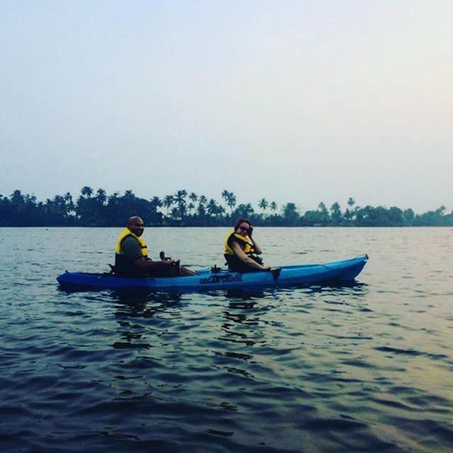 Aham Yoga Nest Bed & Breakfast Alappuzha ภายนอก รูปภาพ